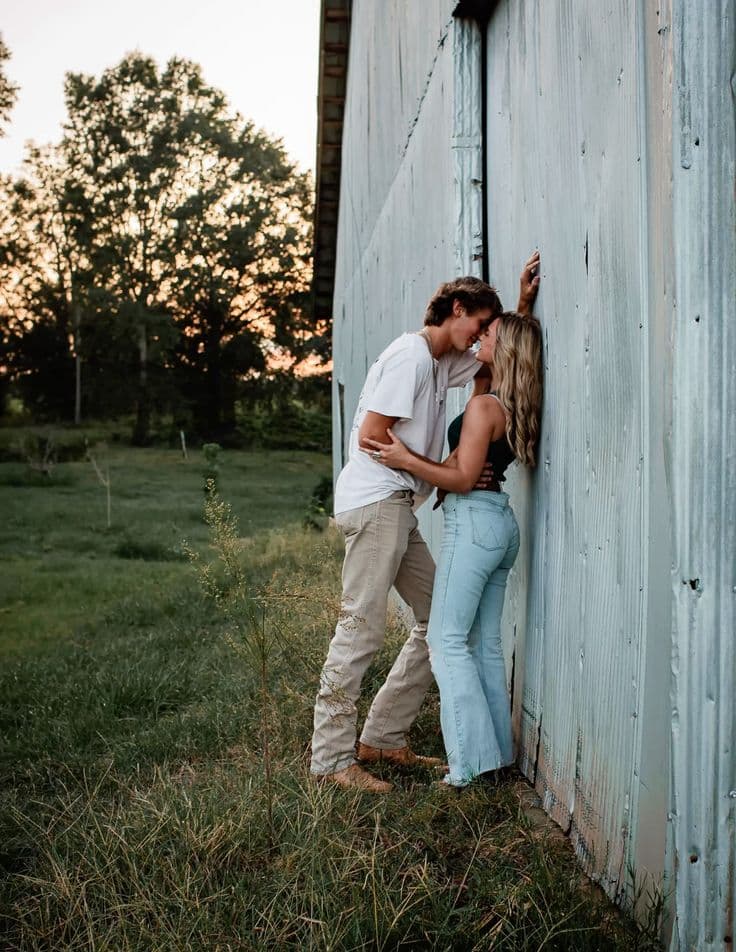 Seznamky pro introverty: Jak najít lásku, když nesnášíte small talk